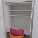 Pequeno Quarto Individual , Ventilador,Tv, Mesa De Trabalho, Bairro Do Espinheiro