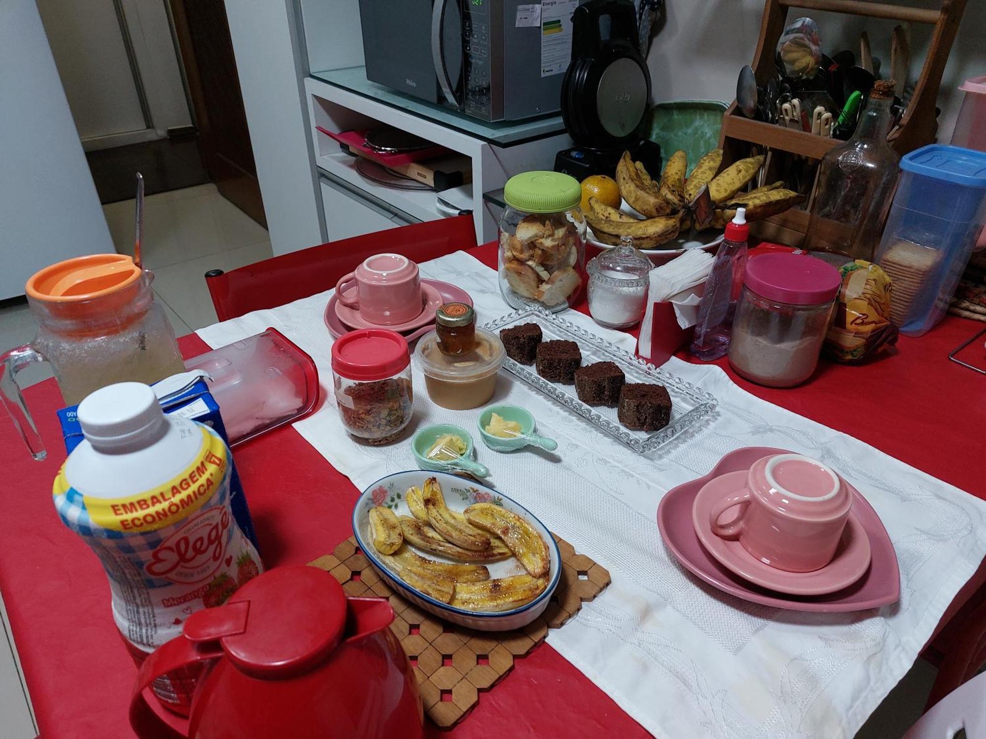 Pequeno Individual , Ventilador,tv, Mesa De Trabalho, Bairro Do Espinheiro Homestay *
